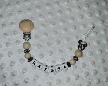 Attache tétine personnalisée