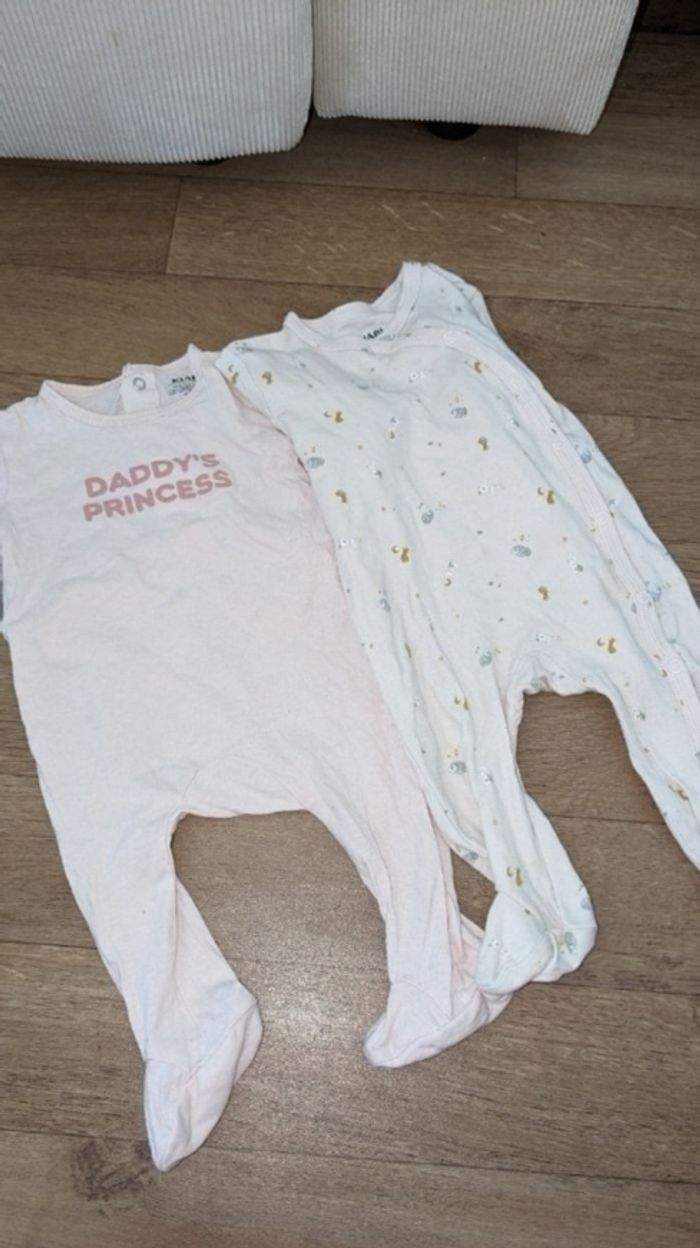 Lot pyjamas 6 mois