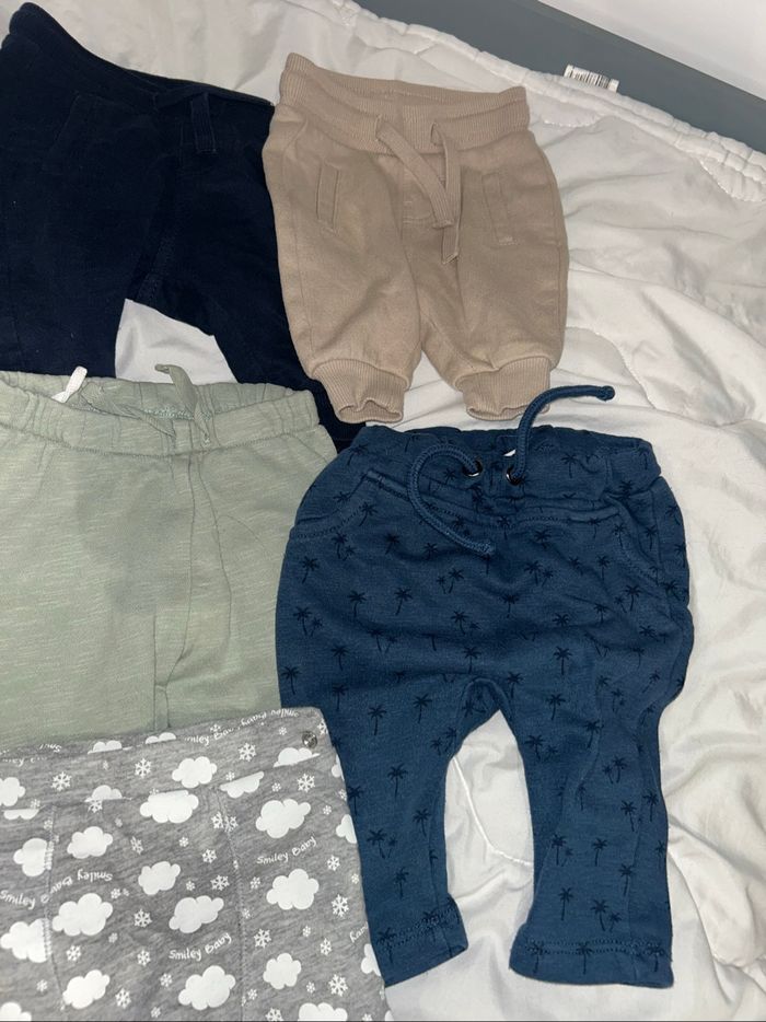 Pantalons - photo numéro 3