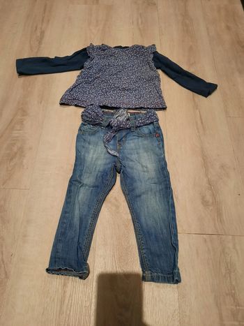Ensemble jean et blouse fleuri avec t shirt à manche longue 18 mois chipie tbe