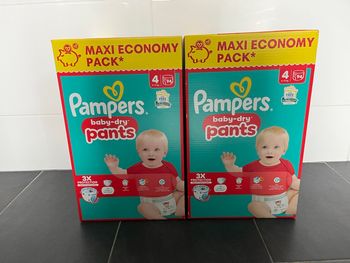 2 packs couches pants Pampers
