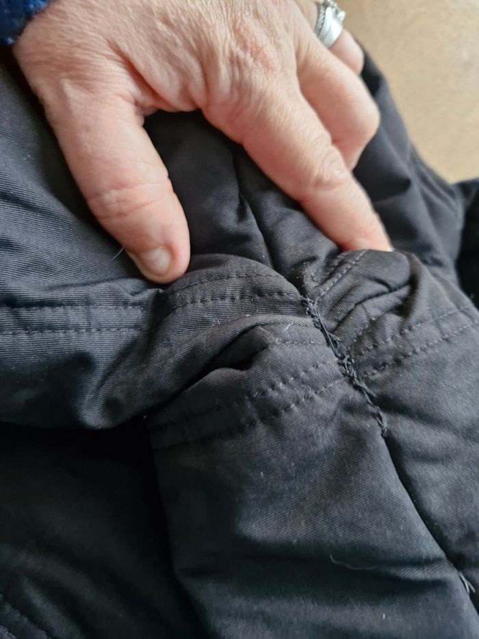 Très beau manteau à capuche multi-poches - photo numéro 9