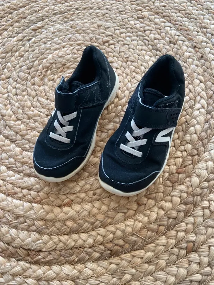 Baskets, pointure 29