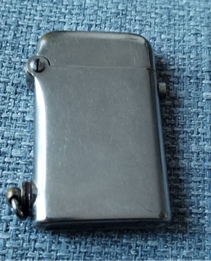 Briquet Suisse Thorens