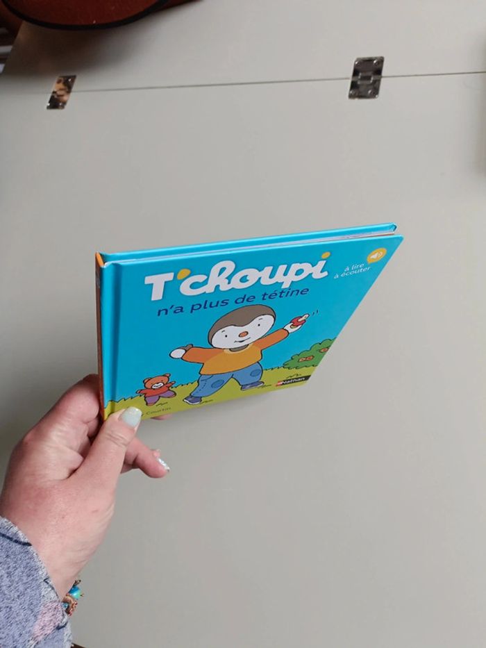 Livre T'choupi n'a plus de tétine Nathan - photo numéro 4