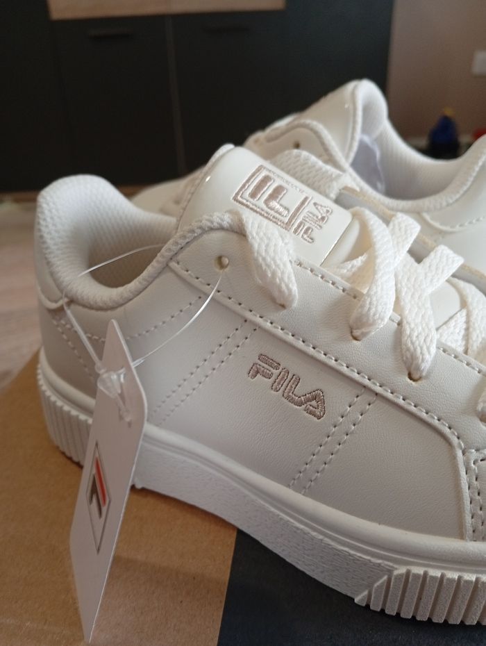 Fila bébé neuves - photo numéro 3