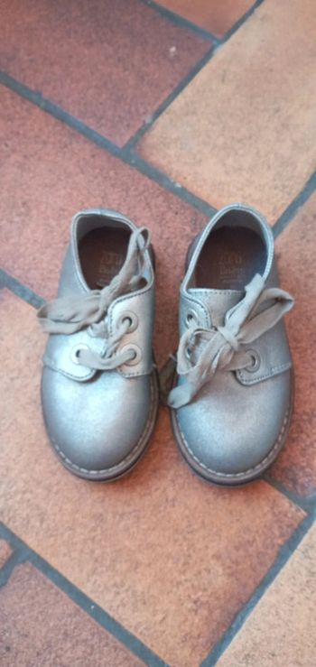 Chaussure zara baby pointure 21