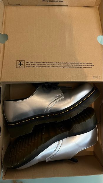 Chaussure Dr Martens 1461 Vegan métal argenté