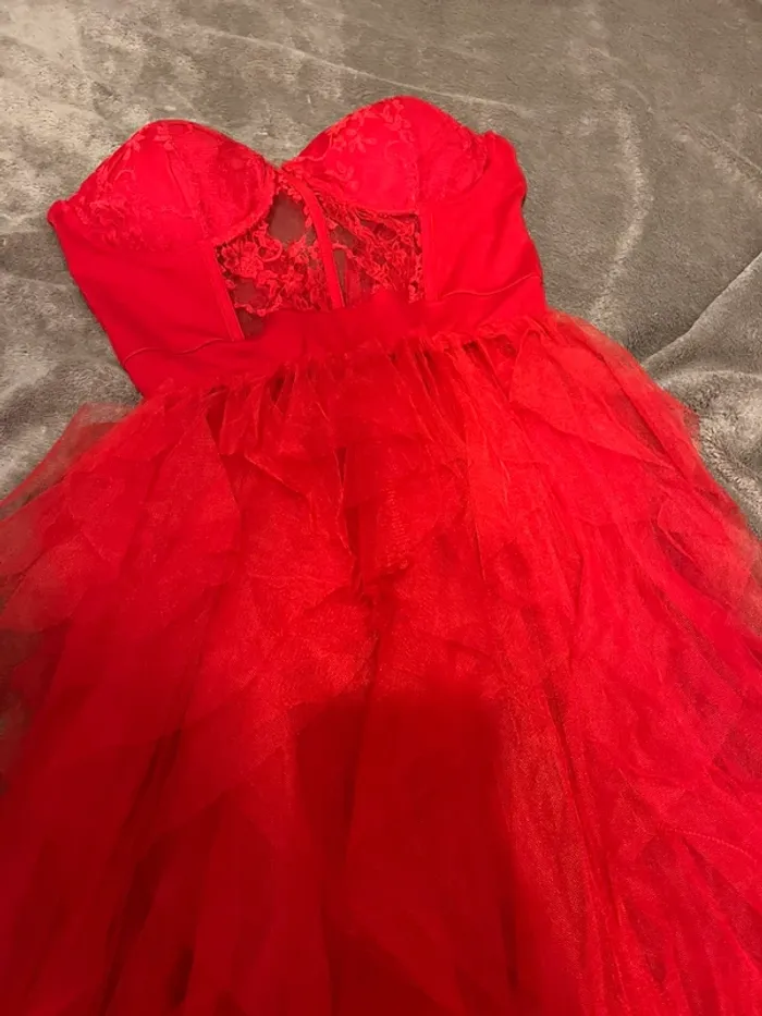 Robe de soirée dentelle rouge longue - photo numéro 3
