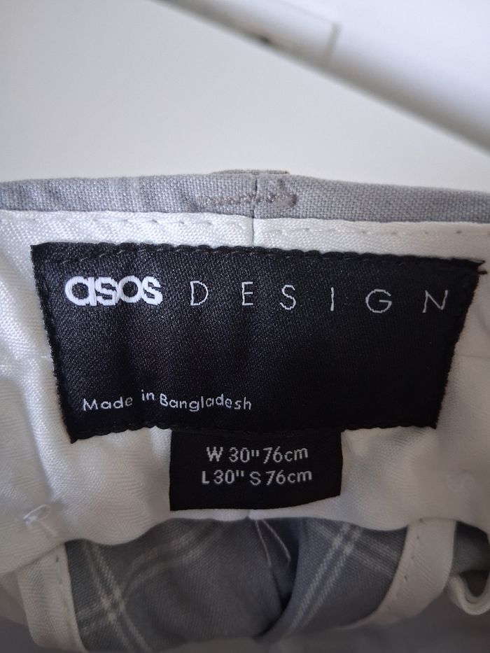 Pantalon homme gris clair et lignes blanches - photo numéro 2