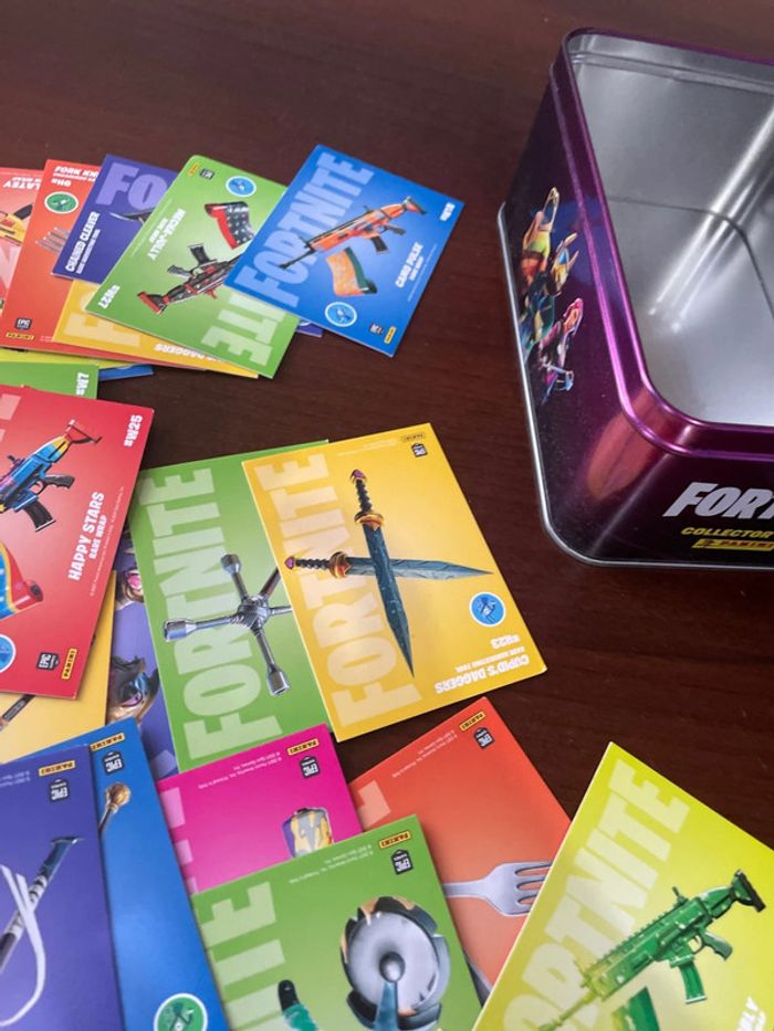 Cartes fortnite et boîte en métal - photo numéro 8