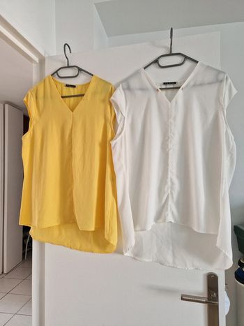 Lots 2 blouses sans manches Taille XL