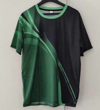 T-shirt manches courtes taille L couleur vert et noir pour homme