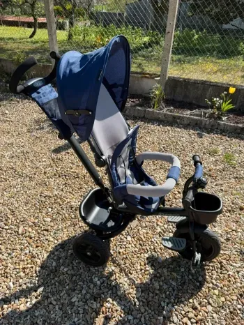 Tricycle évolutif aveo Kinderkraft dè 9 mois bleu et gris
