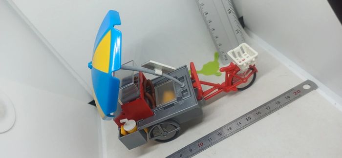 Vendeur de hot-dog avec journal ghostbuster playmobil - photo numéro 6