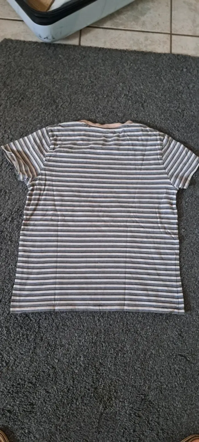 T-shirt LEVI'S, taille M, neuf - photo numéro 4