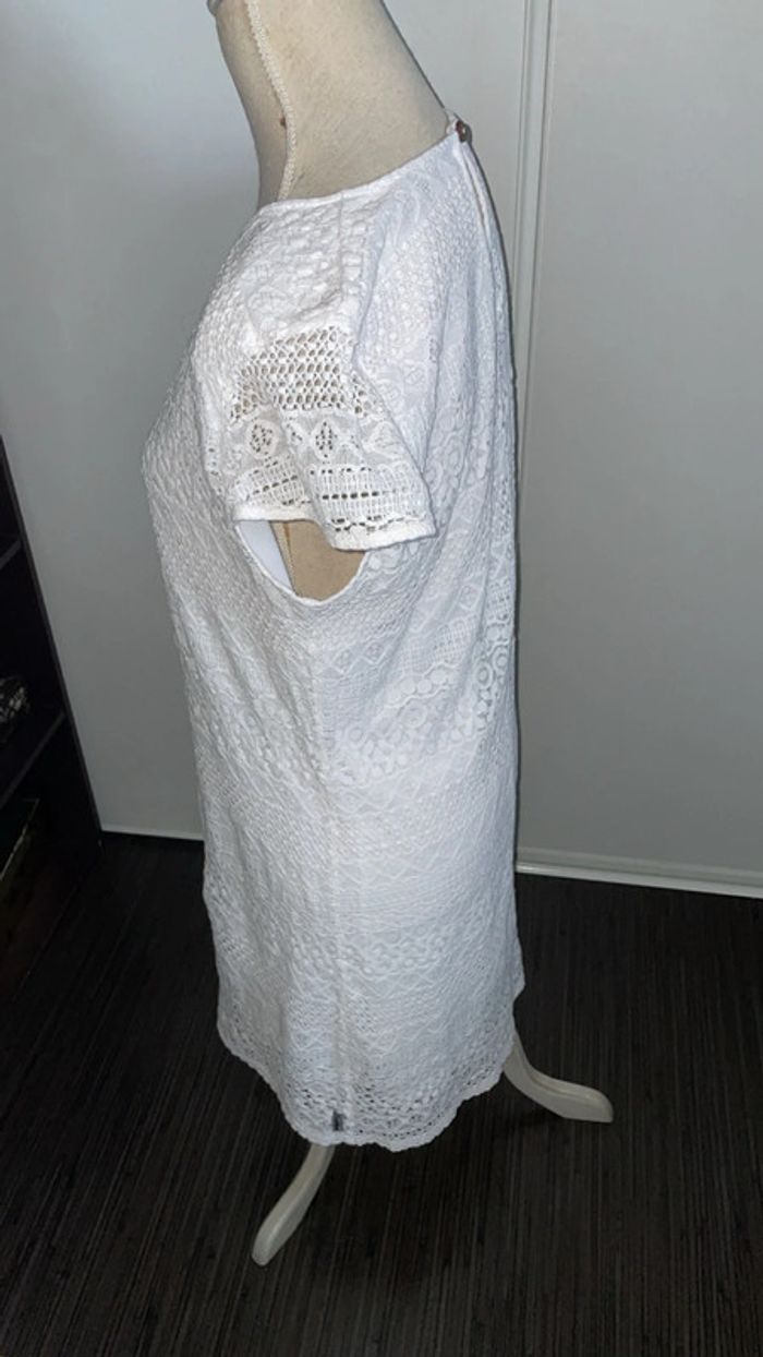 Robe blanche en dentelle Blanc du Nil - Très bon état - photo numéro 2