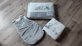 Ensemble tour de lit, gigoteuse, housse de couette Nattou