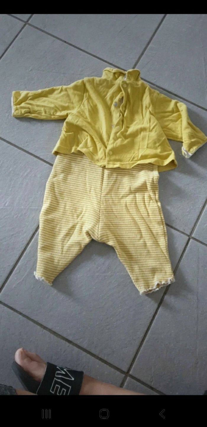 Combien bébé fille catimini 6 mois - photo numéro 4