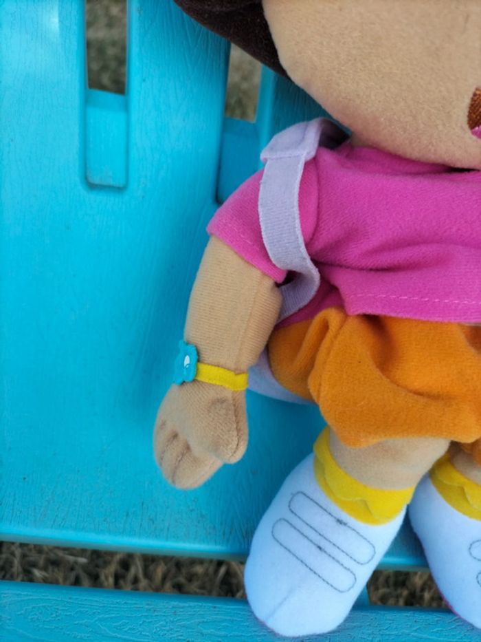 Peluche Dora l exploratrice - photo numéro 4