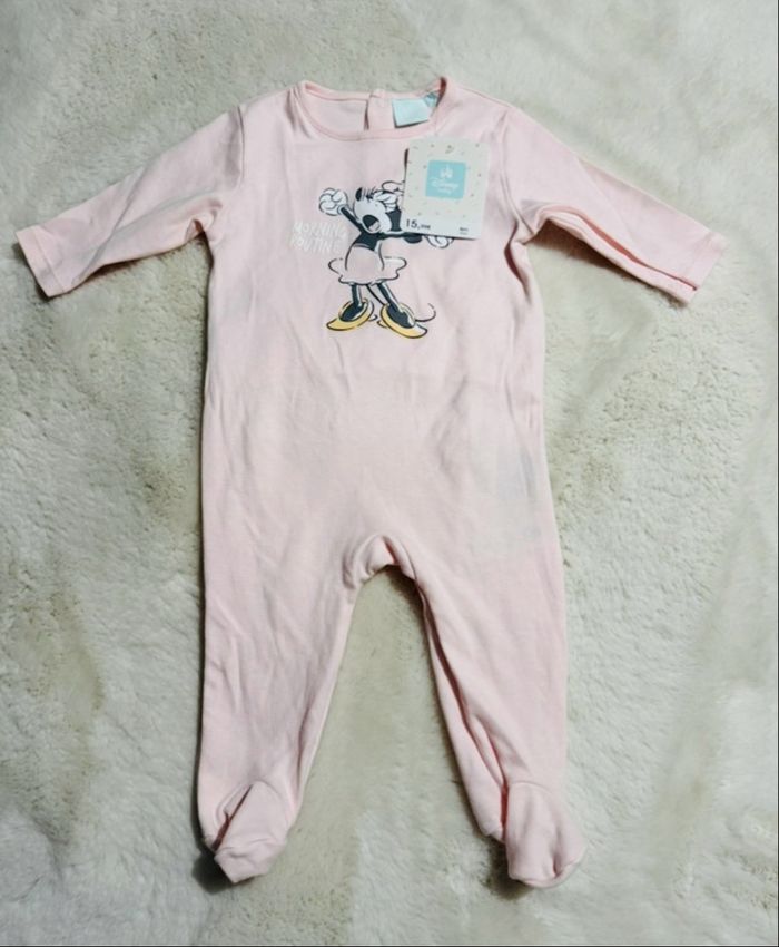 Lot de pyjama Minnie / Taille 6 mois - photo numéro 2