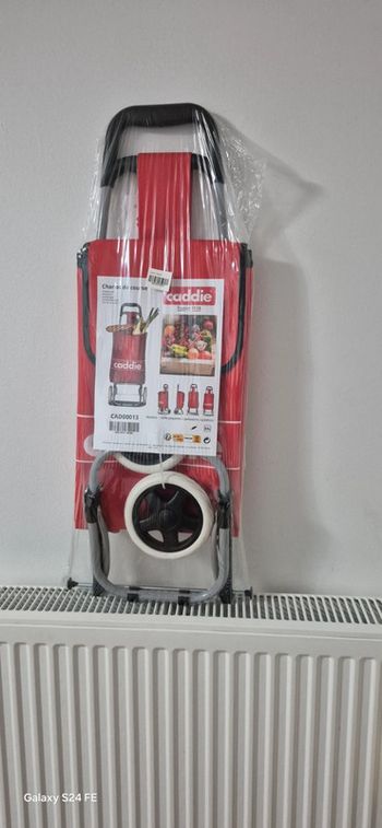 Chariot de course neuf