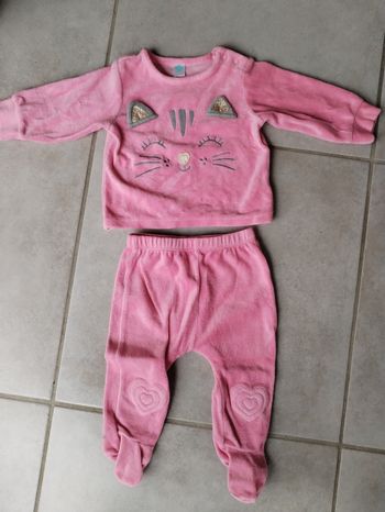 Pyjama, taille 12 mois