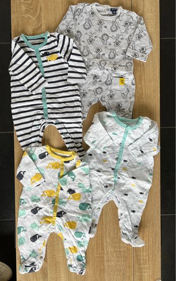 Lot 4 pyjamas 1 pièce 1 mois Orchestra et Kiabi