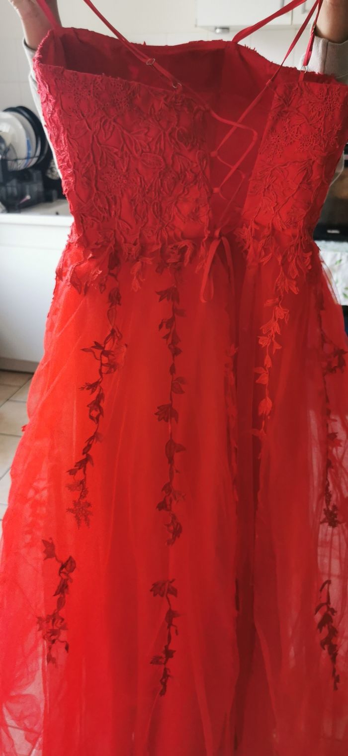 Robe rouge coktail soirée mariage - photo numéro 4