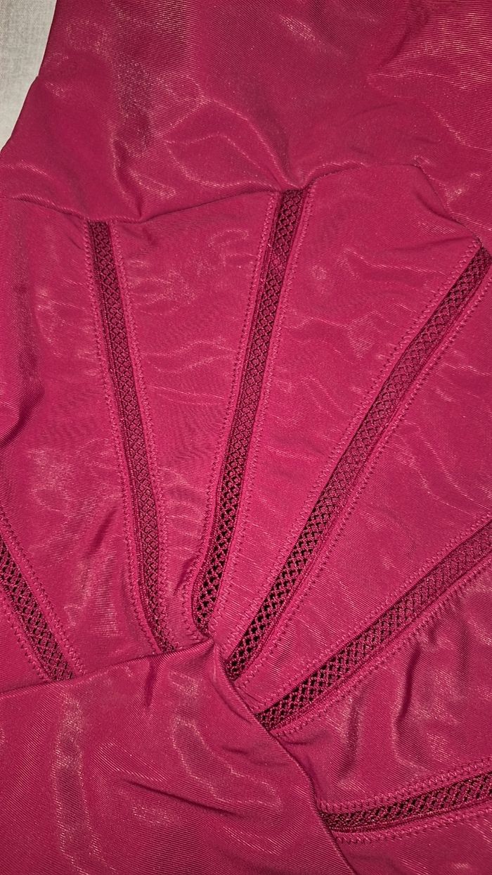 Maillot de bain bordeaux - photo numéro 2