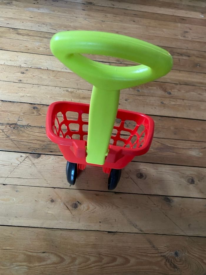 Chariot à tirer dès 12 mois Ecoiffier