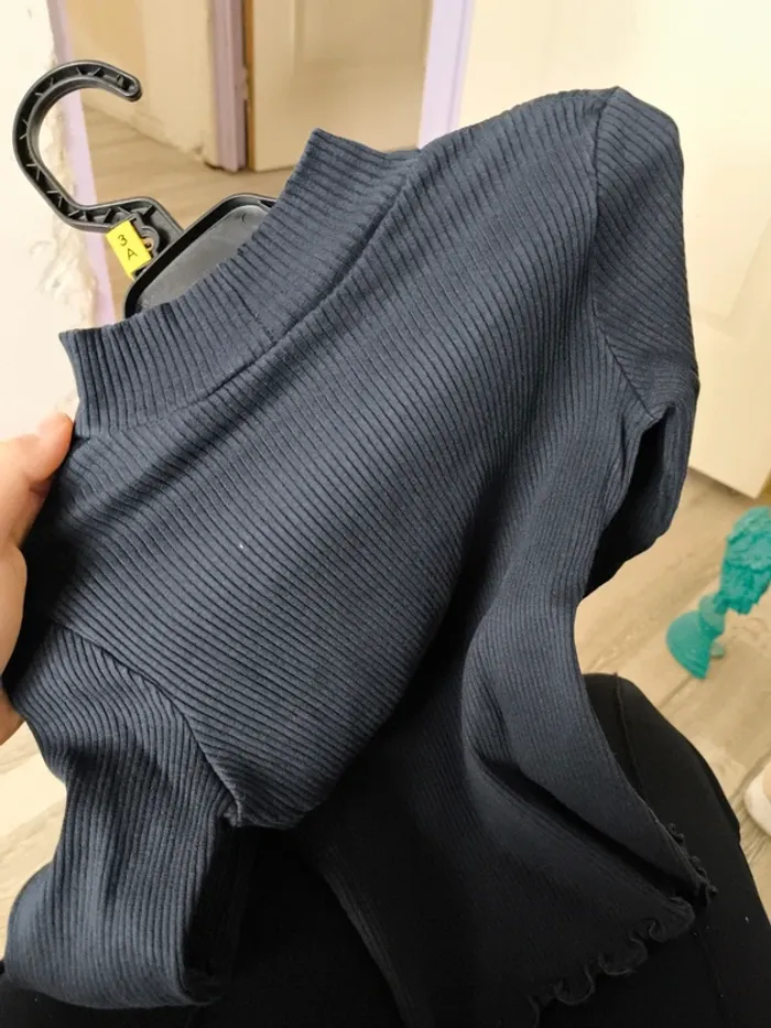 Pull bleu marine - photo numéro 4
