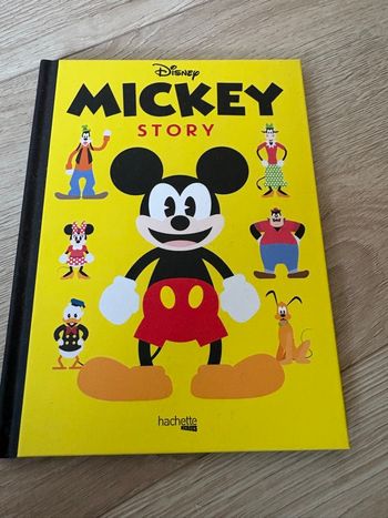 Petit livre sur l’histoire de Mickey 