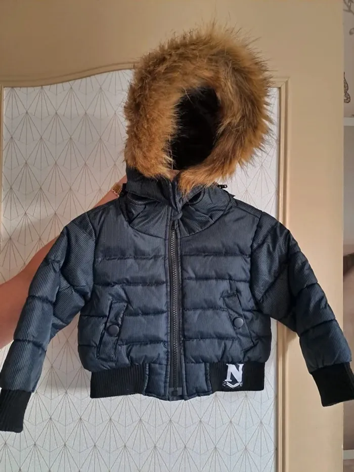 Manteau garçon comme neuf chaud quasi pas porté nevada baby 24 mois