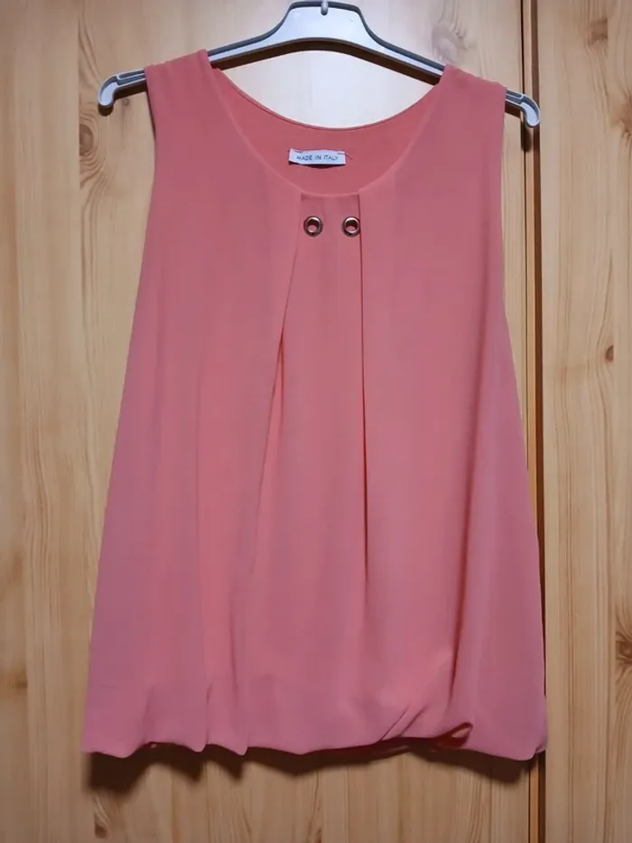 Haut sans manche en taille 1 de chez made in italy