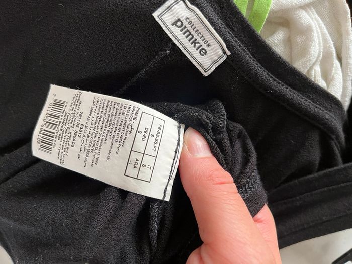 Robe noir - photo numéro 4