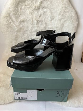 Sandales noires vernis en cuir avec bride Minelli, talons 9 cm, pointure 41