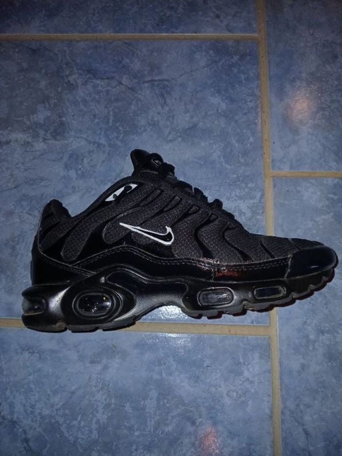 Tn nike taille 39 a prix cassé !!