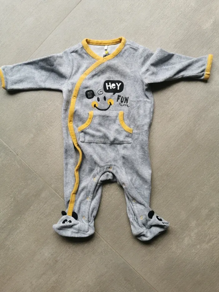 Lot 6 pyjamas 6 mois - photo numéro 8