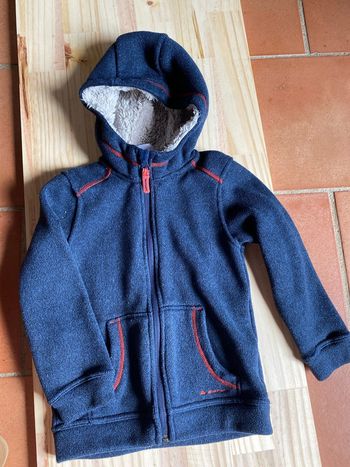 Veste à capuche décathlon 4 ans