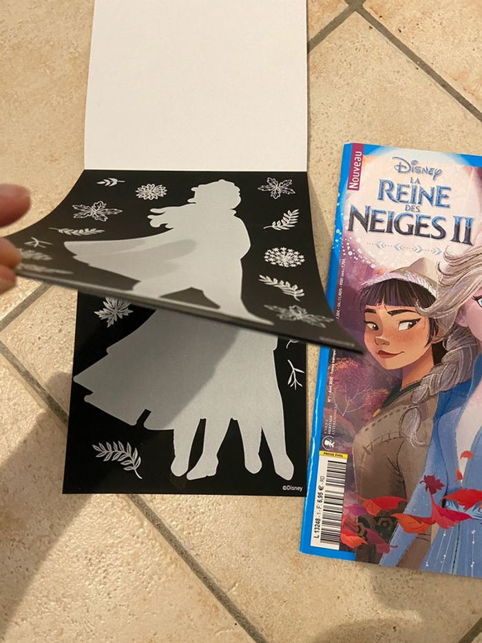 Carnet bloc à gratter et magasine reine des neiges - photo numéro 2
