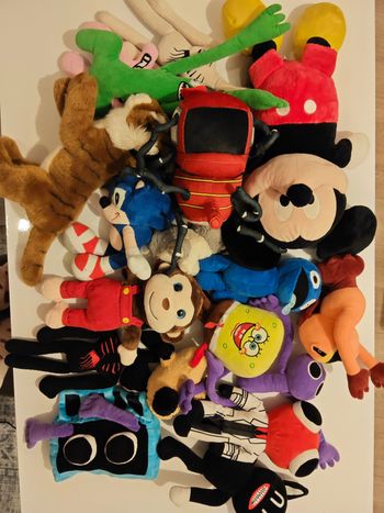 Lot de 18 peluches