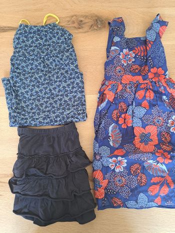 Lot robes et Jupe 4 ans