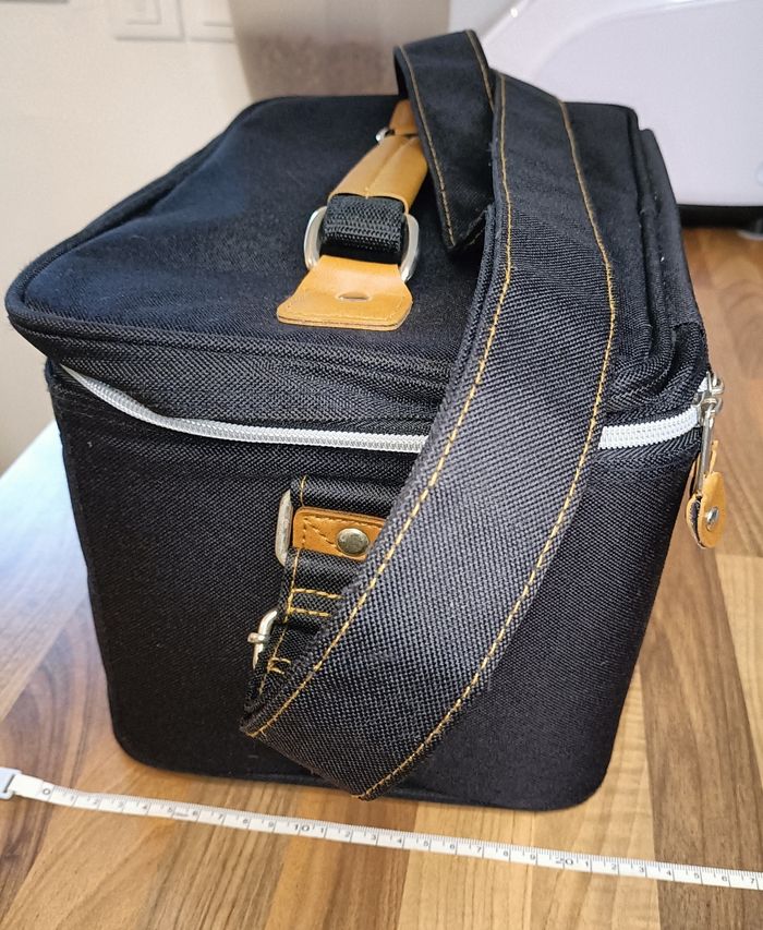 Trousse de toilette rigide noire - photo numéro 3