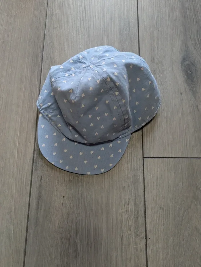 Casquette 12-18 mois fille bleu petit pois