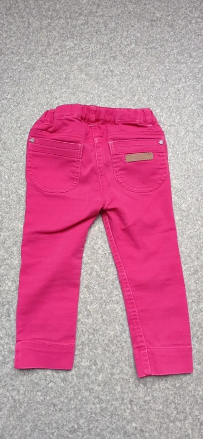 Pantacourt Sergent Major
Taille 4 ans 
Très bon état - photo numéro 5