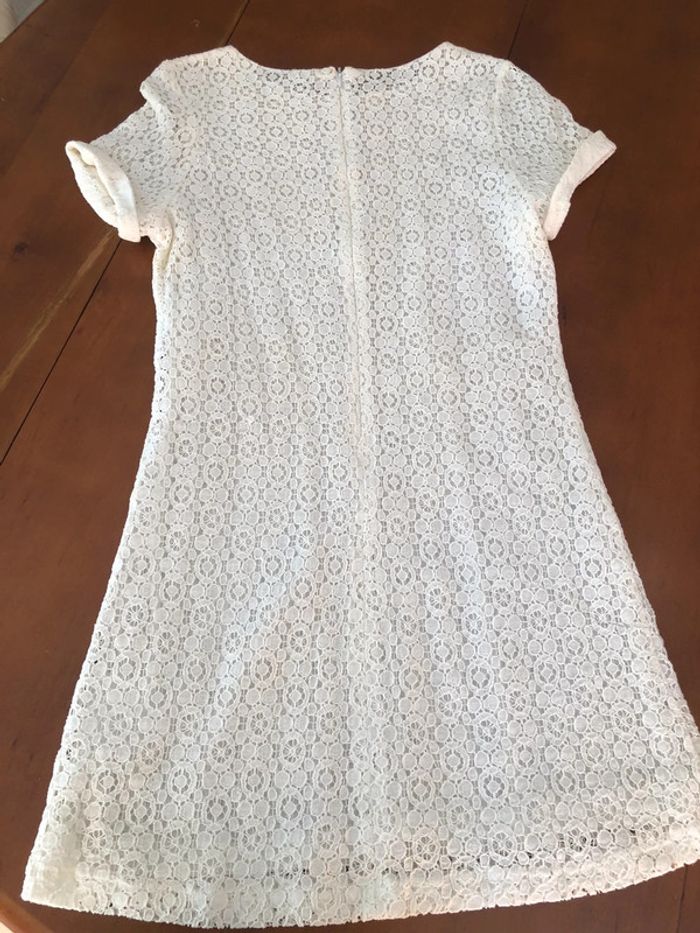 Robe blanche T.40 - photo numéro 2