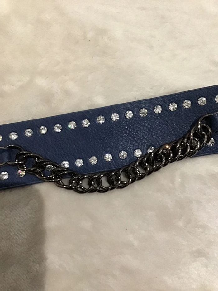 Belle manchette large vintage . Années 90 - photo numéro 2