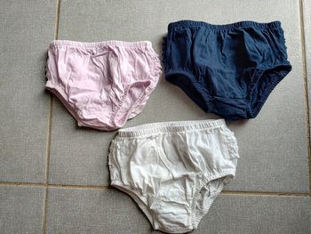 Lot de 3 culottes T.68 cm