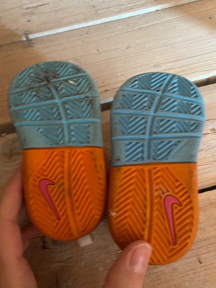 Basket Nike fille taille 19 - photo numéro 5